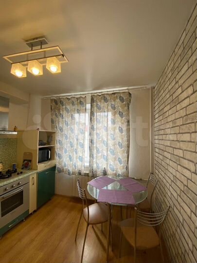 2-к. квартира, 54 м², 10/10 эт.