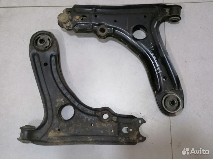 Рычаг подвески передний Chery Amulet A15