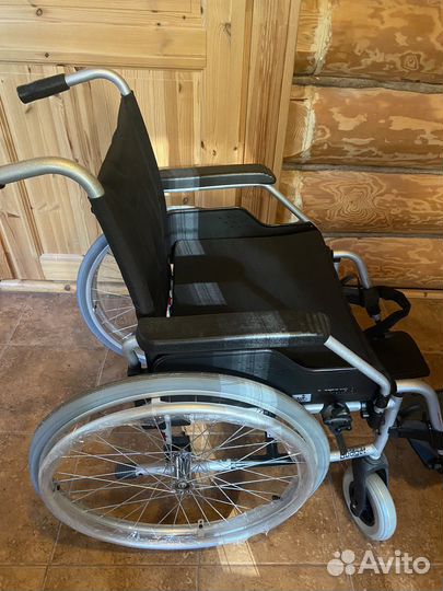 Коляска инвалидная