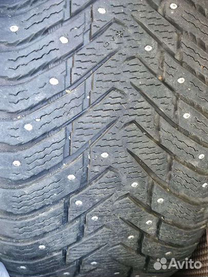 Nokian Tyres Hakkapeliitta 8 SUV 275/50 R20 113T