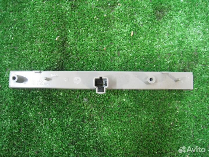 Фонарь задний (стоп-сигнал) Toyota Verso R2 2015