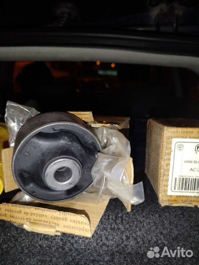 Сайлентблоки honda accord 8