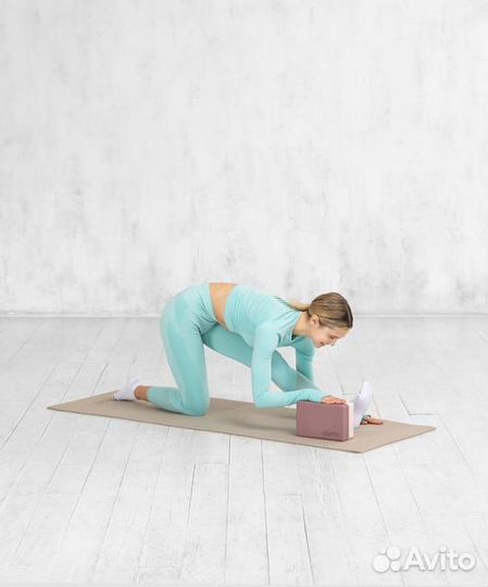Блок для йоги высокой плотности