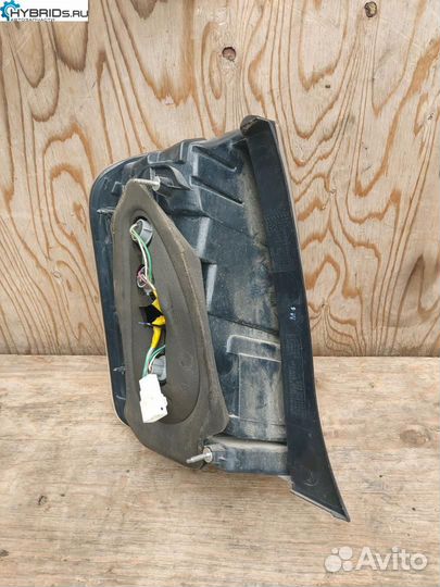 Фонарь задний правый Toyota Prius 2 NHW20 2007