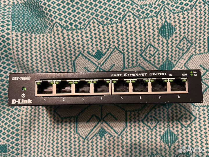 Коммутатор свитч d-link DES-1008D