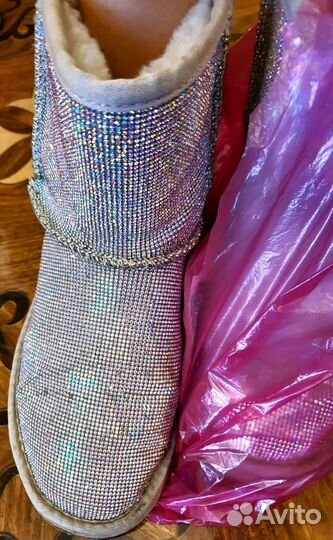 Угги все в стразах