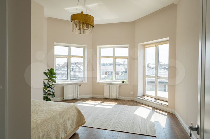 Дом 232 м² на участке 16,5 сот.