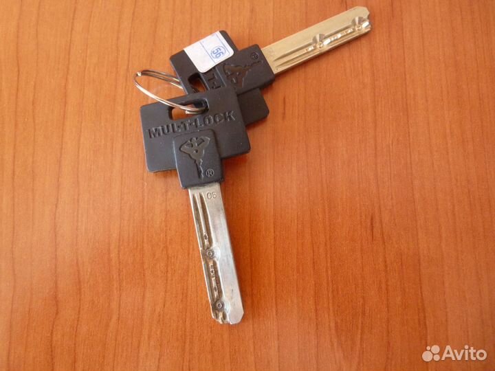 Замок на рулевой вал Mul-T-Lock (Израиль)