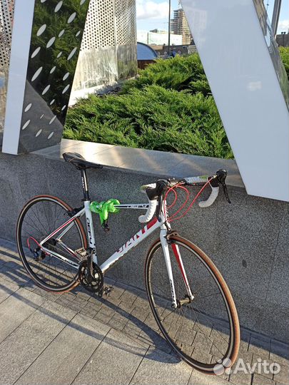 Шоссейный велосипед Giant Defy
