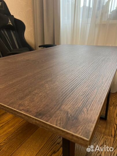 Письменный стол