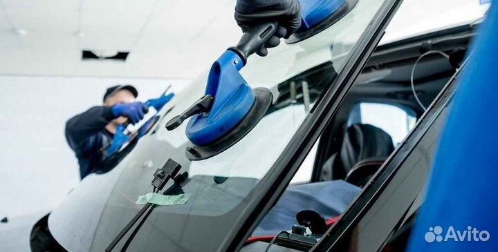 Лобовое стекло с полосой от солнца