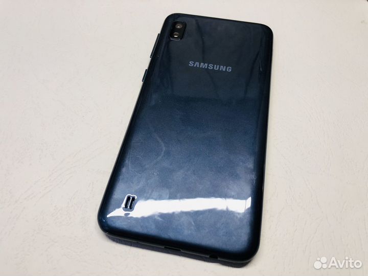 Samsung Galaxy A10, 2/32 ГБ