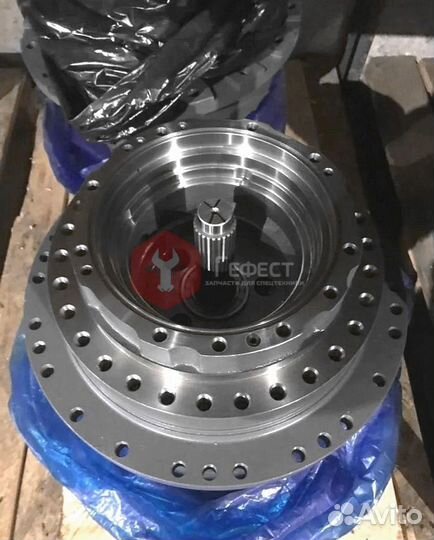 Бортовой редуктор Case CX210 KRA10120