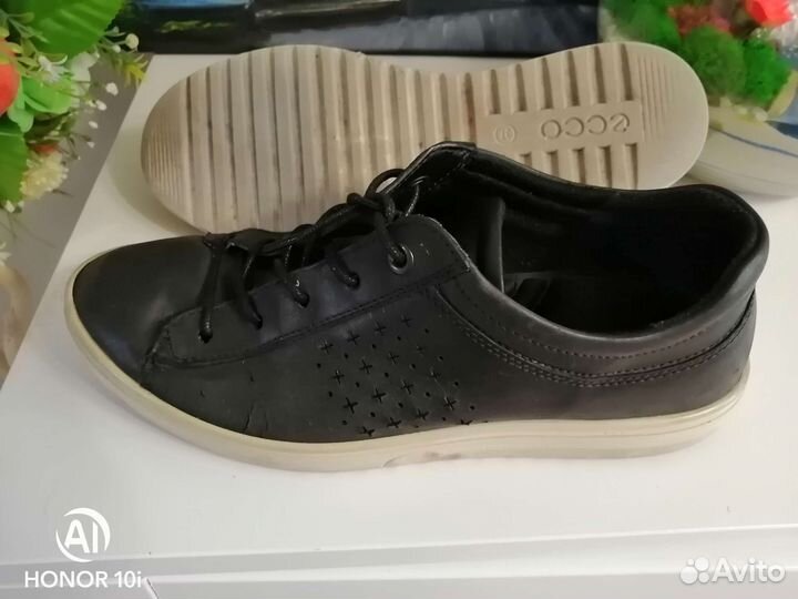 Кроссовки детские