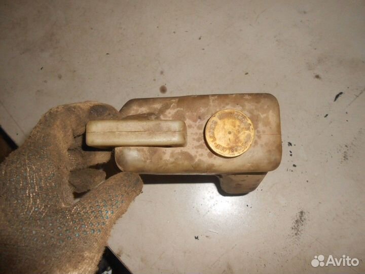 Бачок расширительный (Nissan Almera)