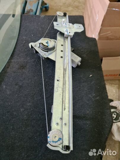 Стеклоподъемник передний правый LADA Largus K4M