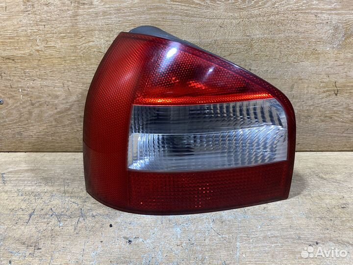 Фонарь задний левый Audi A3 8L рест Арт. 111292