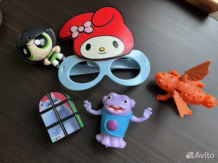 Игрушки из макдональдса пакетом