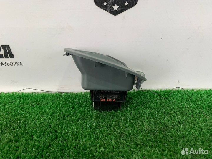 Блок управления стеклоподъемниками Renault Megane