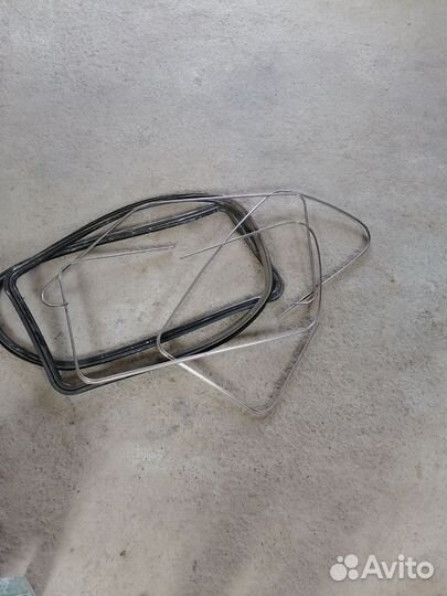 Уплотнители боковых стёкол niva