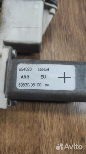 Стеклоподъемный механизм задний правый Toyota