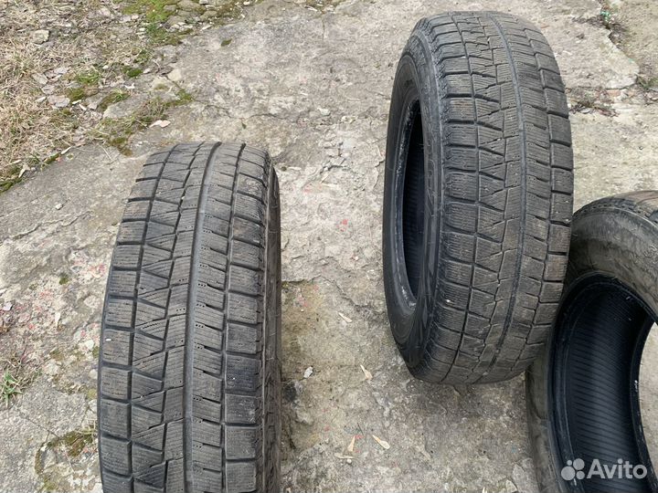 Bridgestone Blizzak Revo1 185/70 R14