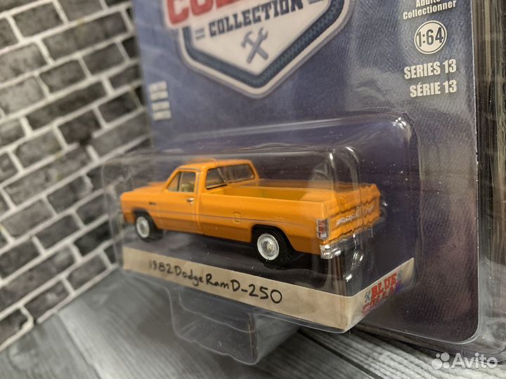 Greenlight 1/64 dodge RAM D-250 пикап 1982 Orange