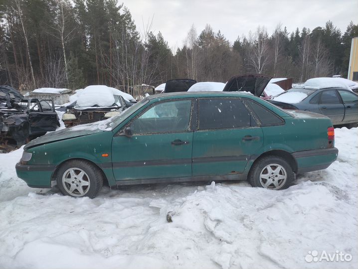 Volkswagen Passat B4 1997 г. (разбор по запчастям)