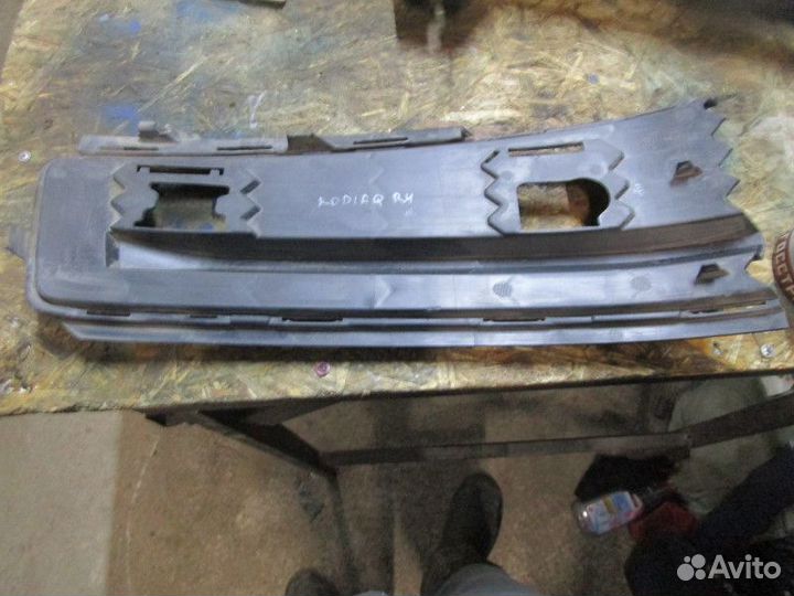 Решетка в бампер правая Skoda Kodiaq 2017 (5658073