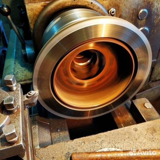 Токарные работы по металлу