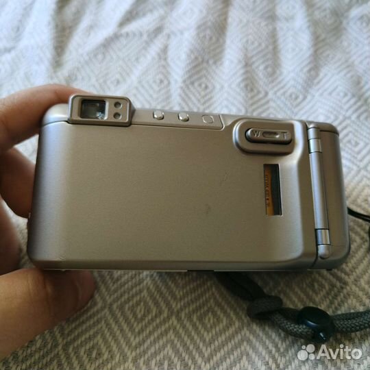 Плёночный фотоаппарат Minolta riva zoom 125