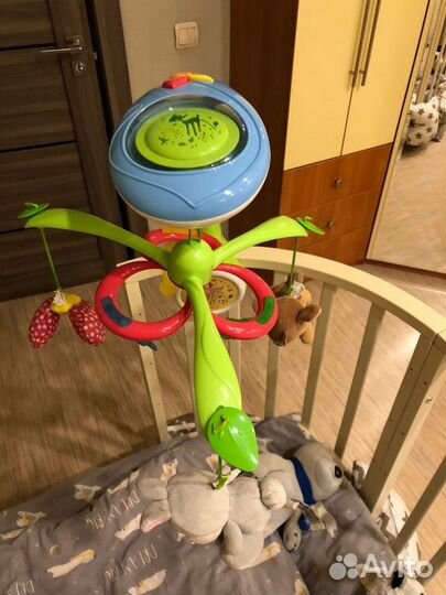 Продаю музыкальный мобиль с проектором