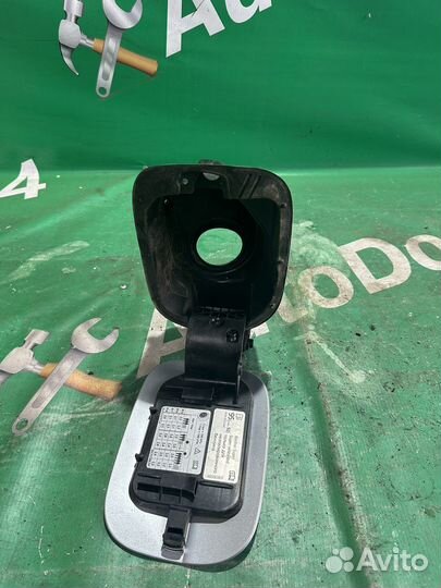 Лючок бензобака skoda octavia a7