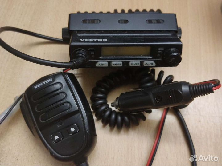 Автомобильная рация Vector VT 27 smart