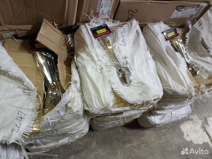 Столовые приборы ложка вилка