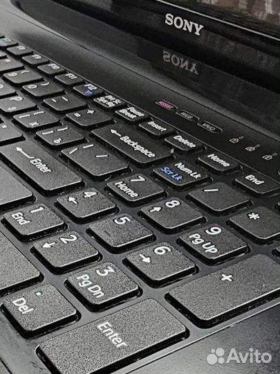 Ноутбук sony vaio i7. 17 дюймов