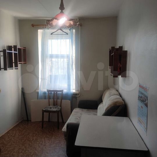 Комната 9 м² в 4-к., 1/3 эт.