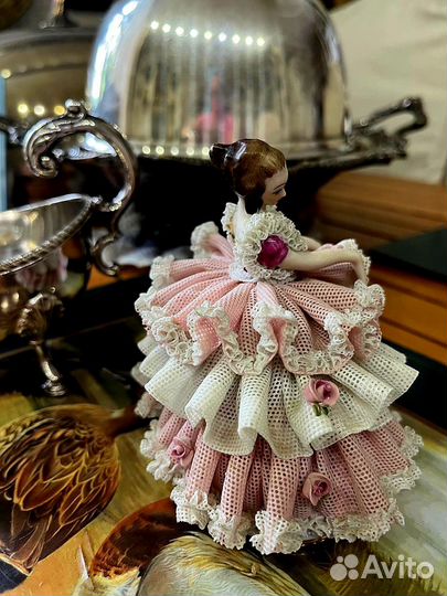 Статуэтка балерина кружевной фарфор (Germany)