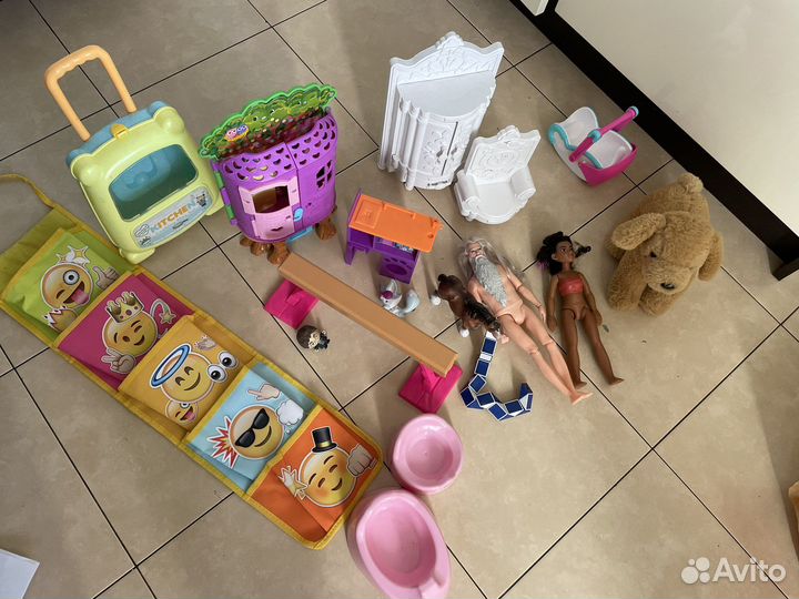 Пакетом игрушки Гарри Поттер, мебель для куклы