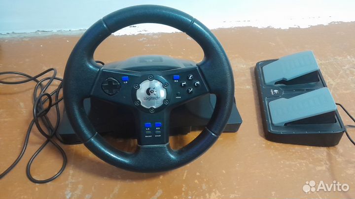 Игровой руль logitech