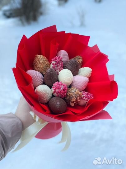 Клубника в шоколаде букеты и коробочки