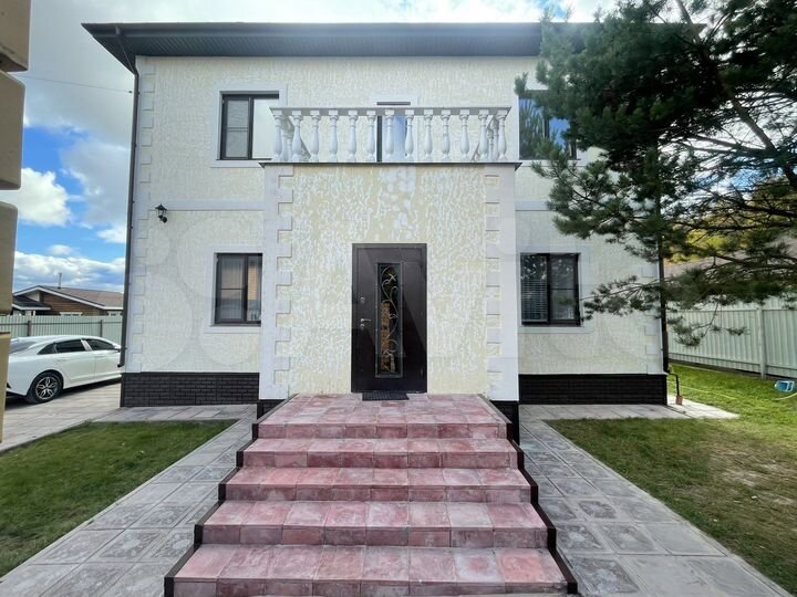 Коттедж 168,5 м² на участке 10 сот.