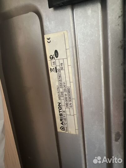 Духовой шкаф Ariston FZ100 на запчасти