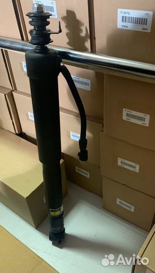 Задний амортизатор Toyota Prado 150