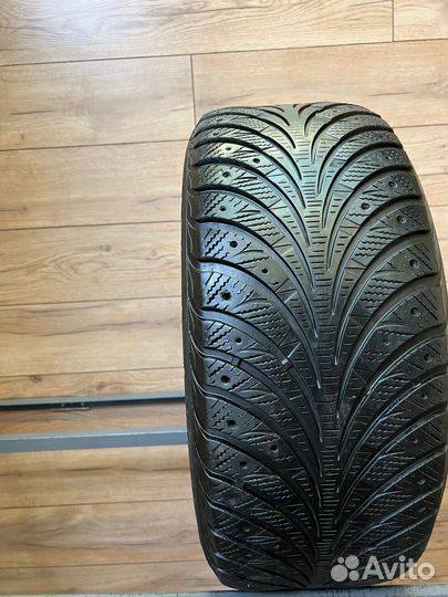 Goodyear UltraGrip Extreme 245/50 R18