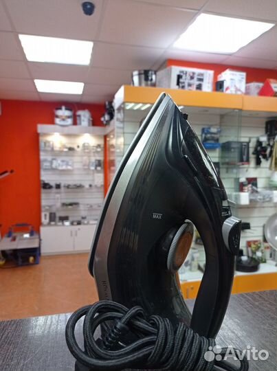 Утюг Royal Kitchen RSI 0124 (Тб74)