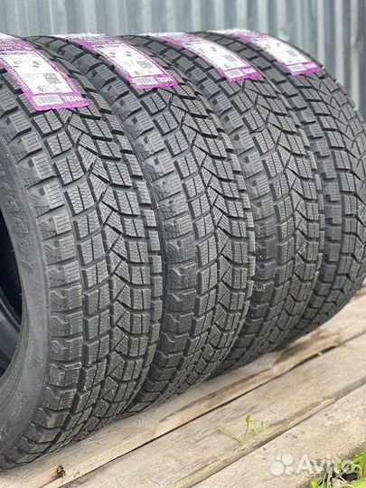Tourador Winter Pro TSS1 235/50 R18 97T