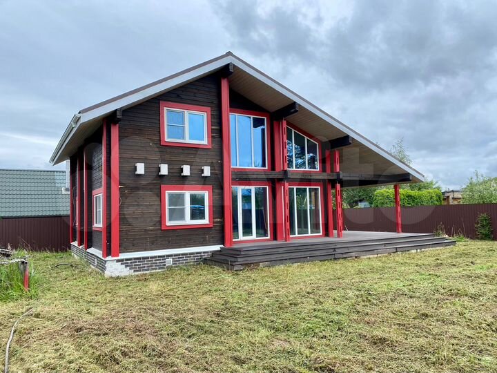 Дом 159 м² на участке 10 сот.