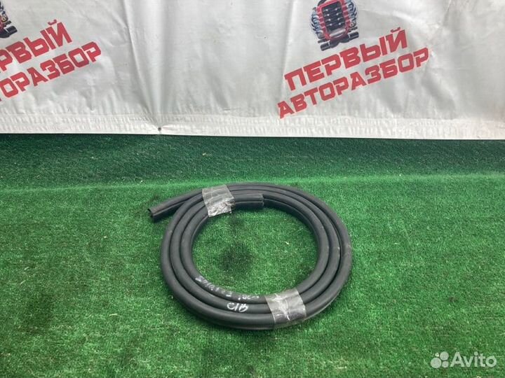 Уплотнитель проема двери Hyundai Solaris 1