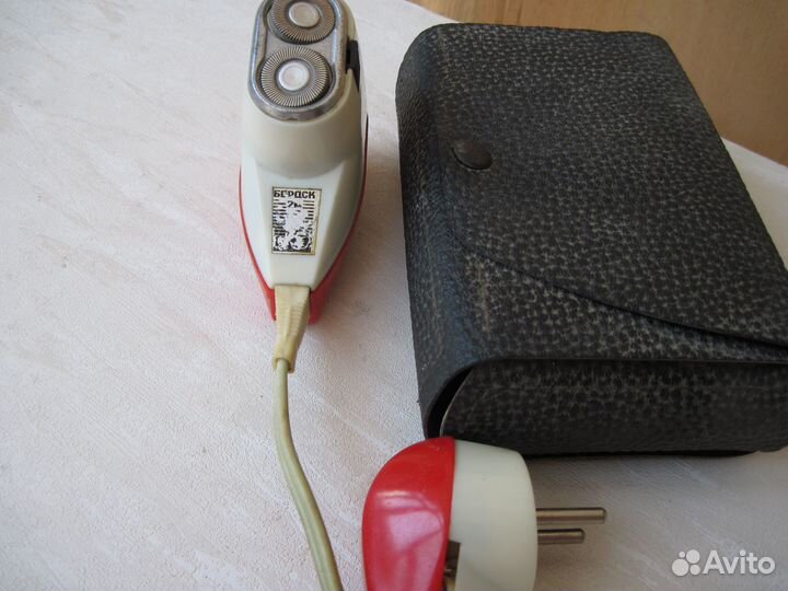 Электрическая бритва бердск. Ретро. Винтаж